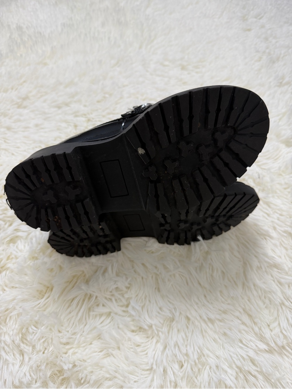 Vince Camuto Girls Black Patent Chain Loafers Bulky Size 2.5 Youth Dark Academia - Picture 6 of 8
